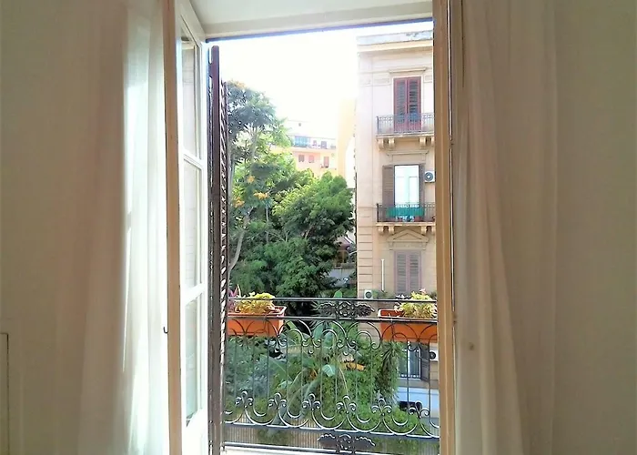 Palazzo Cutelli Bed&book 4* パレルモ
