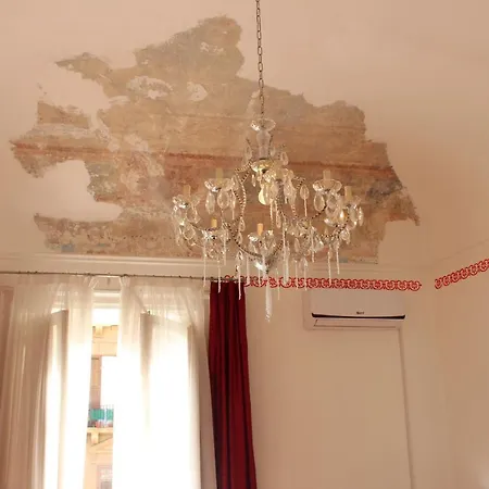 Palazzo Cutelli Bed&book Bed and breakfast Palermo