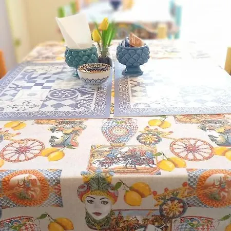 Bed and breakfast Palazzo Cutelli Bed&book