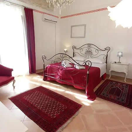 Nocleg ze śniadaniem Palazzo Cutelli Bed&book 4*